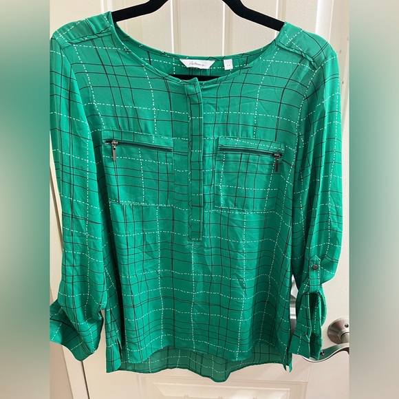 Reitman’s green blouse - Picture 1 of 5